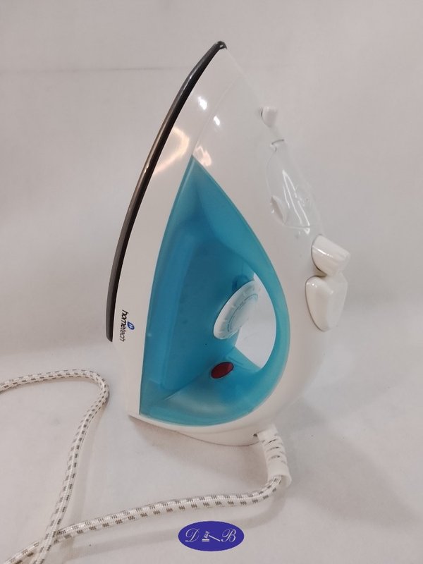 Plancha a Vapor Hometech Blanca y Celeste