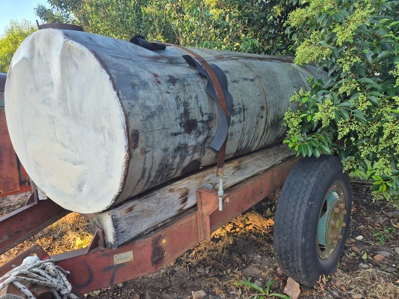 TANQUE CISTERNA SOBRE TREMENDA ZORRA FUERTE - imagen 2
