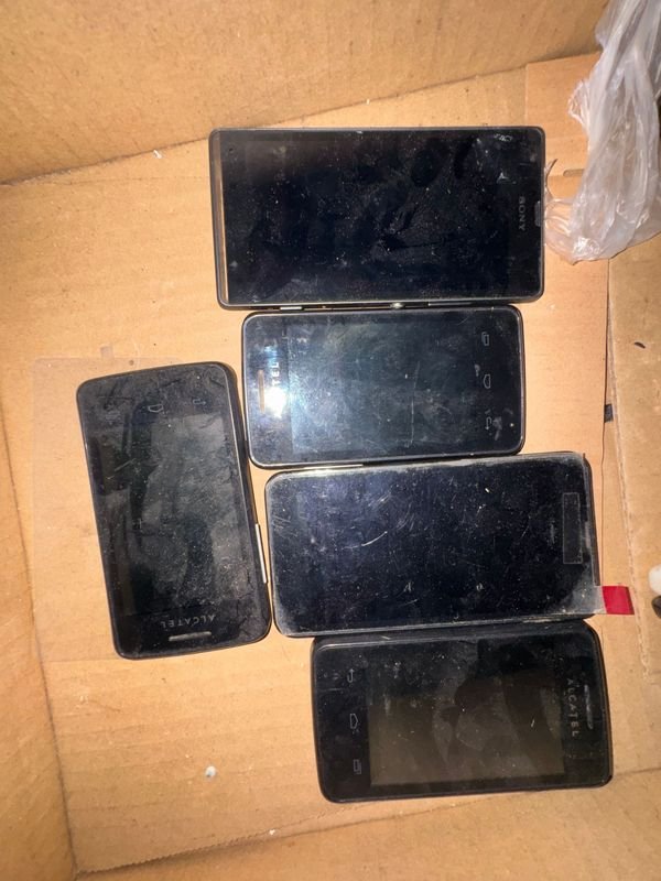 Lote de 4 Celulares Usados Varias Marcas