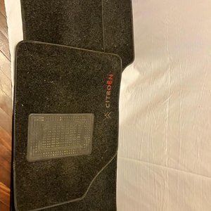 Juego de Alfombras para Auto Citroën Originales Oscuras - imagen 1