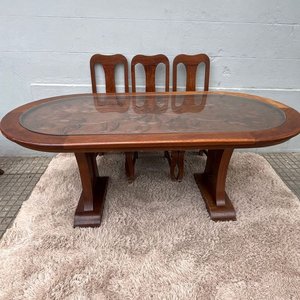 Juego de Comedor: Mesa Oval de Madera Tallada con Tapa de Vidrio y 8 Sillas - imagen 9