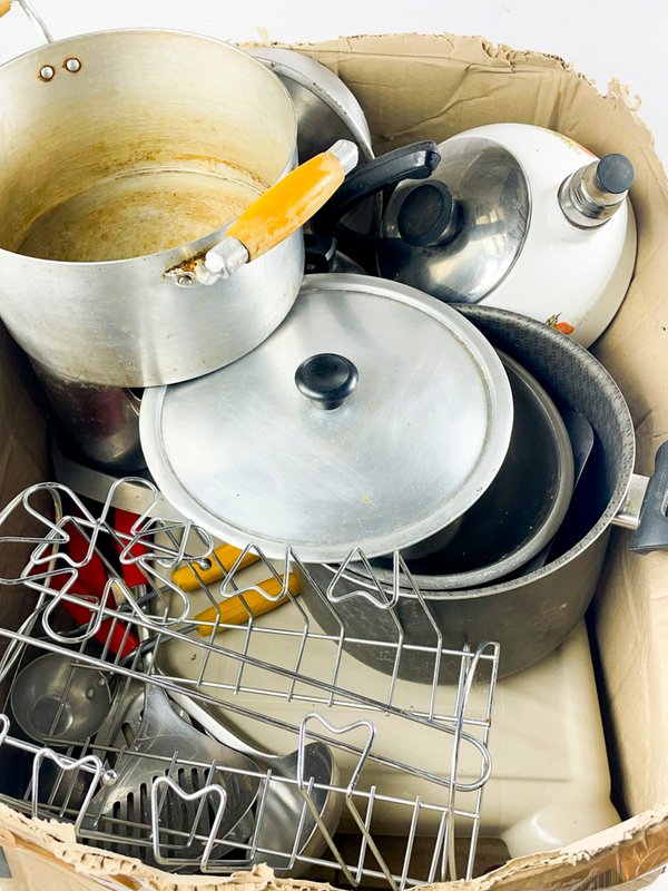 Lote de cocina: ollas, sartenes y utensilios - imagen 2