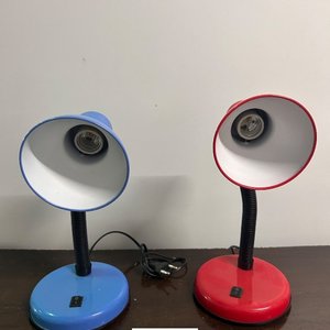 Par de Lámparas de Escritorio Nuevas Azul y Roja - imagen 3