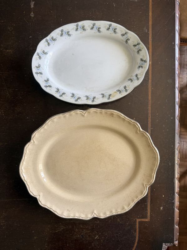 Dos Fuentes Ovaladas de Porcelana China e Inglesa