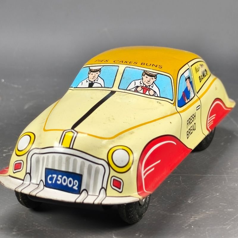 Coche de juguete vintage con diseño litografiado y fricción - imagen 2