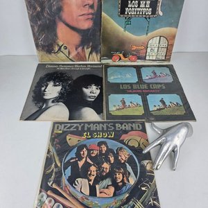 Lote anterior: Lote de 5 Vinilos de Música Variada: Rock, Disco y Pop