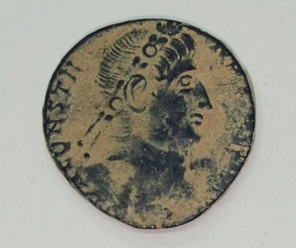 Moneda Romana Constancio II Gloria Exercitus Bronce