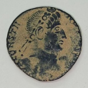Moneda Romana Constancio II Gloria Exercitus Bronce - imagen 1