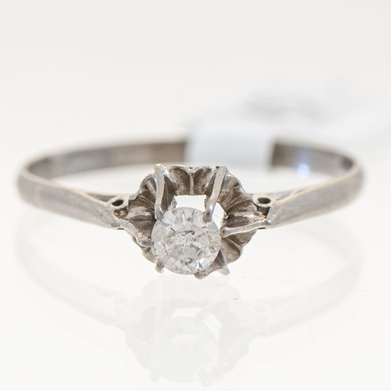 Lote anterior: Anillo de oro con diamante 18k