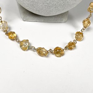 Collar Largo de Piedras Naturales Color Dorado - imagen 4
