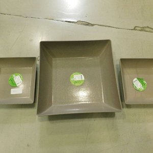 Lote anterior: 3 recipientes de plástico para cocina