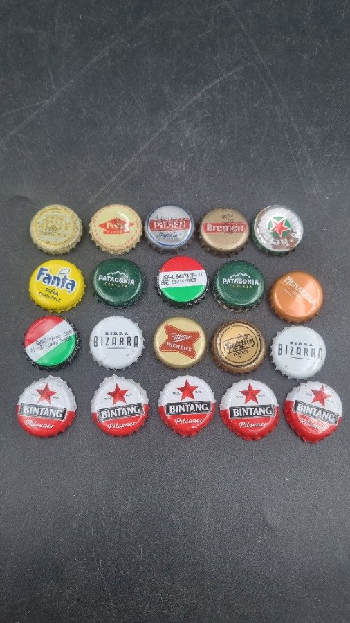 Lote de 20 Chapitas Coleccionables de Cerveza y Gaseosa