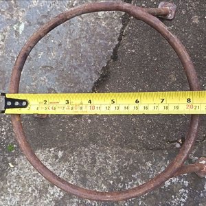Brasero Circular de Hierro con Base de Tres Patas - imagen 7