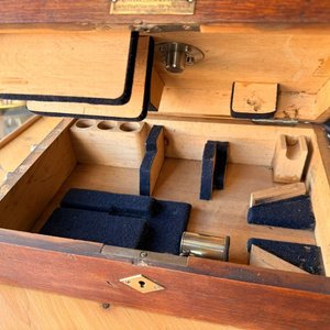 Microscopio Antiguo Ernst Leitz Wetzlar con Caja de Transporte - imagen 10