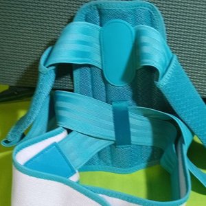 Aparato Plegable para Gimnasia y Faja Correctora de Postura Cervical - imagen 2