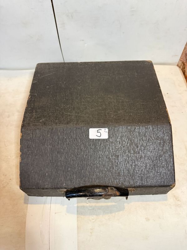 Antigua máquina de escribir Alemana marca Weilwerke - imagen 1