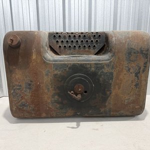 Lote siguiente: Tanque de Combustible de Hierro Original con Tapa y Conexiones