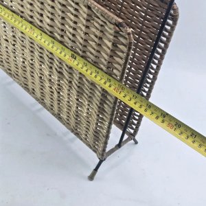 Revistero de Mimbre con Estructura Metálica - imagen 4
