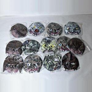 Tres Paquetes de Máscaras de Disfraz Variadas - imagen 3