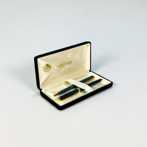 Lote anterior: Set de Bolígrafo y Pluma Rexom, Gris y Dorado, Estuche Negro