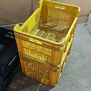 Lote de 7 Cajones Plásticos Apilables de Colores - imagen 7