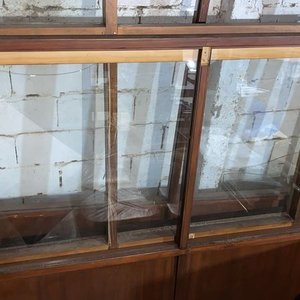 Lote anterior: Mampara de Madera y Vidrio Grande