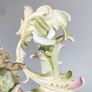 Jardinera de biscuit figura dama sentada, altura 25 cm - imagen 4