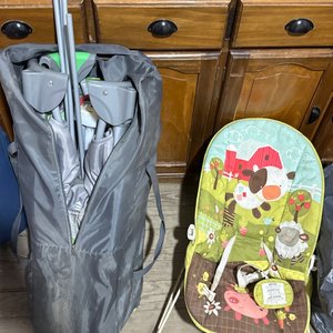 Lote siguiente: Practicuna y Mecedora para Bebé
