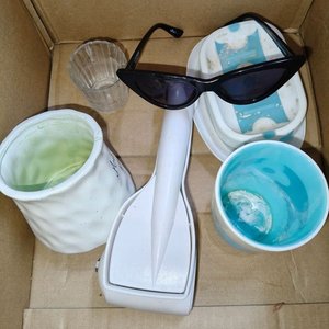 Lote Variado: Jarra Naranja, Vasos de Vidrio, Gafas de Sol y Más - imagen 2