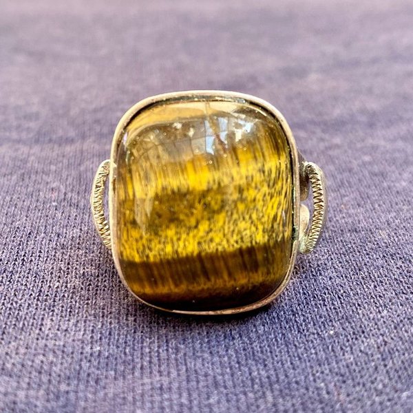 Anillo de diseño en plata con piedra marrón - imagen 3