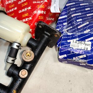 Lote de Bombas de Embrague y Freno para Autos: Lancer, Accent, Hilux - imagen 4