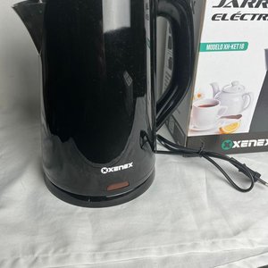Jarra Eléctrica Xenex 1.8 Litros, 1500W, Nueva Sin Uso - imagen 3