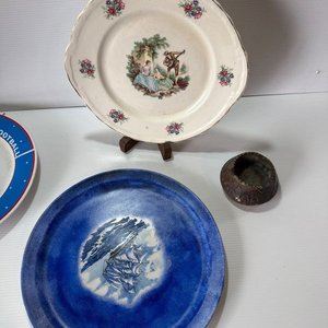 Lote de Platos Decorativos de Cerámica y Madera Tallada - imagen 5