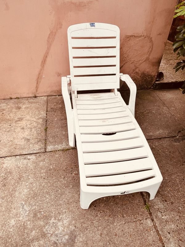 Reposera de Patio Blanca de PVC