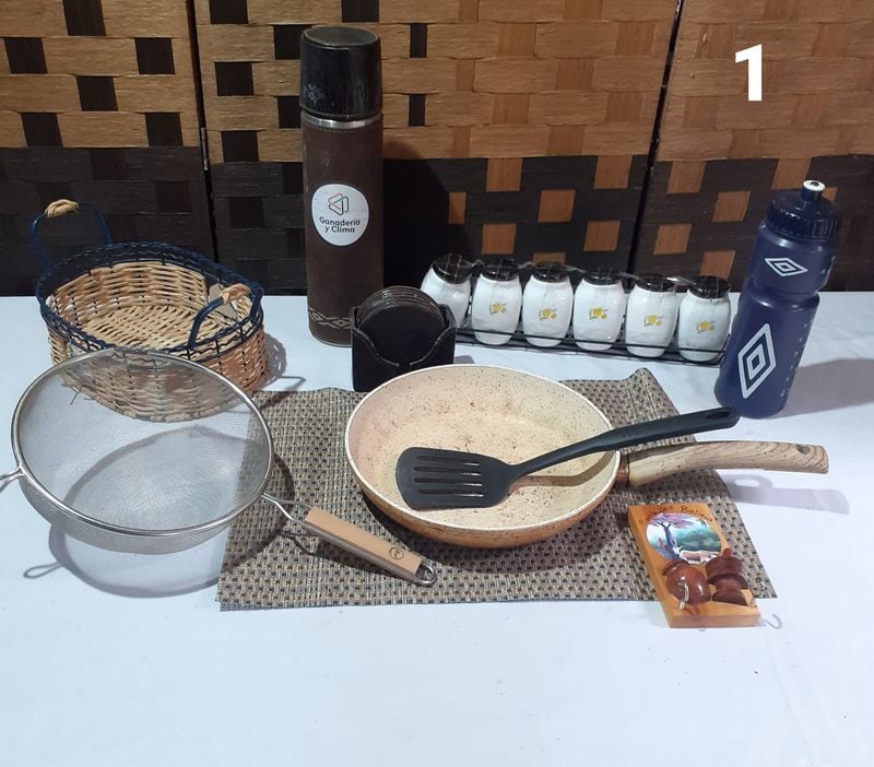 ¡LOTES DE YESO, ADORNOS Y HOGAR EN EXCELENTE ESTADO! - VARIADOS Y BARATOS!