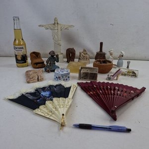 Lote de Adornos: Figuras, Abanicos, Bombonera y Calendario - imagen 8