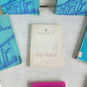 Lote de 8 Libros sobre Administración y Gestión Pública - imagen 4