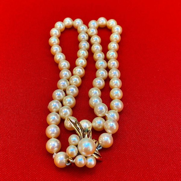 Collar de perlas con broche en plata y muy buen enchapado - imagen 4
