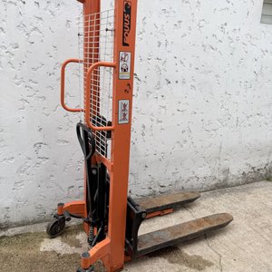 Elevador Manual y Pedal "EQUUS" de 2 Toneladas y 1.60m de Altura - imagen 1
