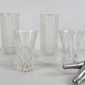 Lote siguiente: Juego de Vasos de Cristal Tallado y Esmerilado