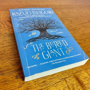 Lote siguiente: El Gigante Enterrado de Kazuo Ishiguro - Novela en Español