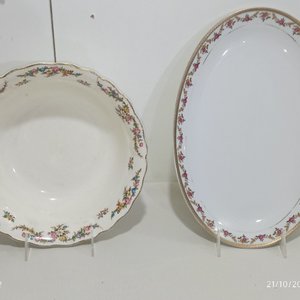 Lote de Loza y Porcelana Inglesa: Tetera, Compotera, Fuente Ovalada y Frutera - imagen 5