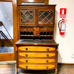 Bureau Secretaire Inglés de Caoba con Puertas Acristaladas y Cajones - imagen 2
