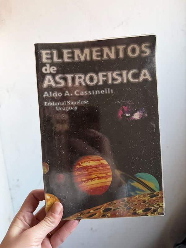 Libro Elementos de Astrofísica por Aldo A. Cassinelli