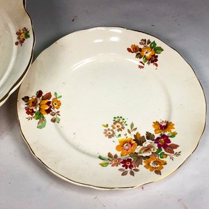 Dos Piezas de Porcelana Inglesa Floral Old Foley, Plato y Ensaladera - imagen 3