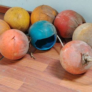 Juego de 8 Boyas de Pesca Usadas - Colores Variados - imagen 3