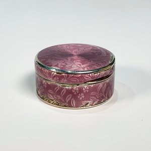 Caja Redonda de Bronce con Esmalte Rosa y Decoración Floral - imagen 1