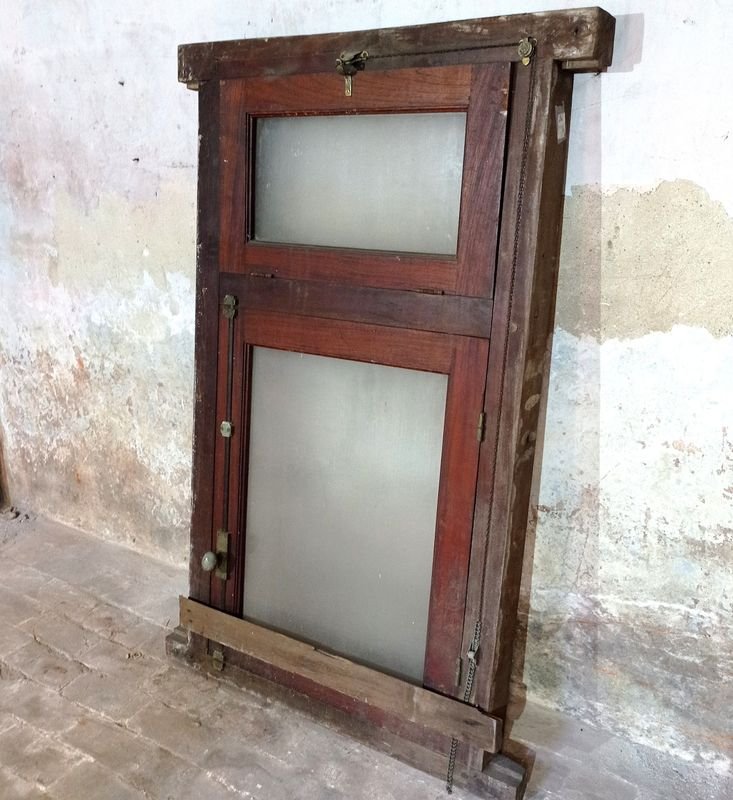 Item 899953 - Image 1