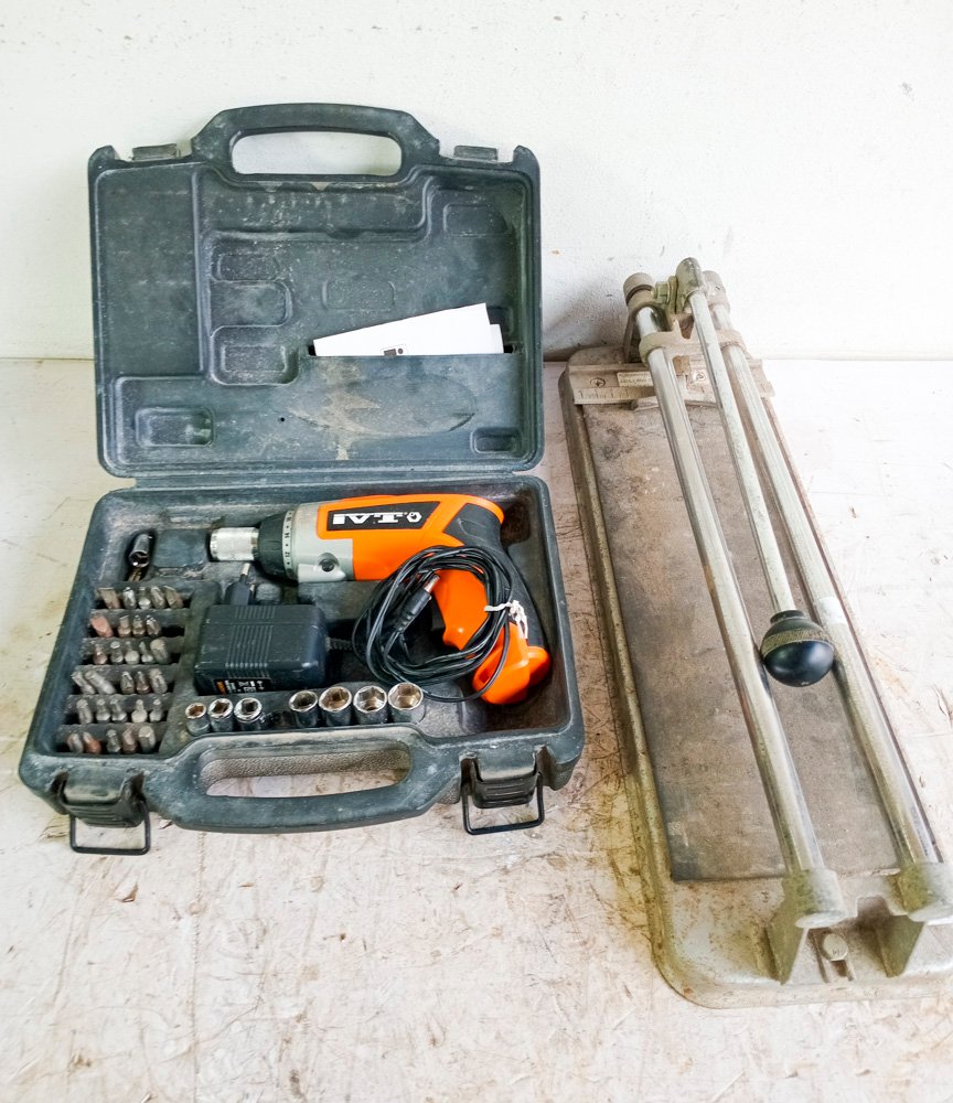 Lote anterior: Atornillador a bateria y corta ceramica manual
