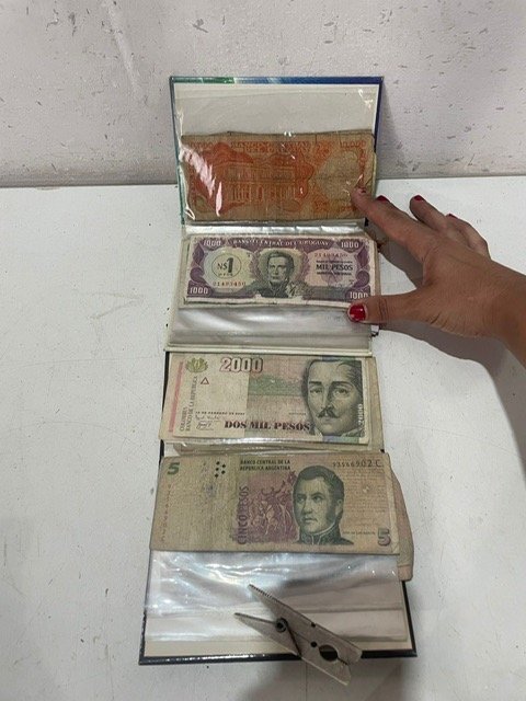 Lote siguiente: Colección de billetes en buen estado